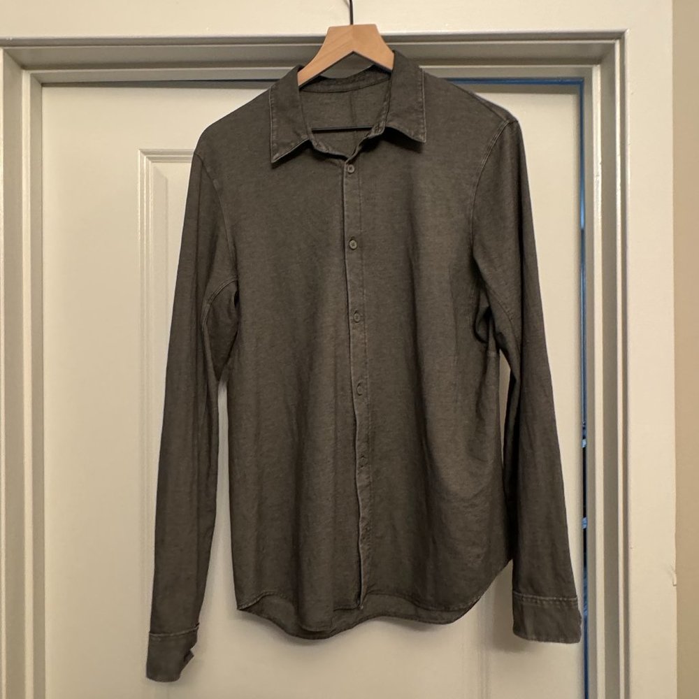 Lululemon Men's Button Down / Commission Long-Sleeve Shirt / Medium Gray